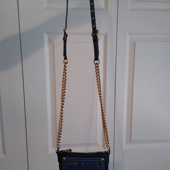 Authentic Prada crossbody bag.. - Picture 4 of 4